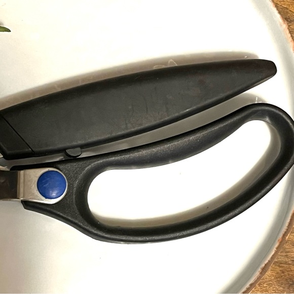 JA Henckels Poultry Shear Scissor - Picture 3 of 8